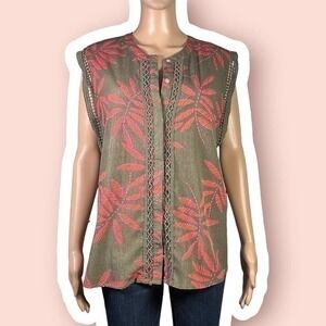 A New Day Leaf Print Hidden Button Front Top Size Large - "Doreen"